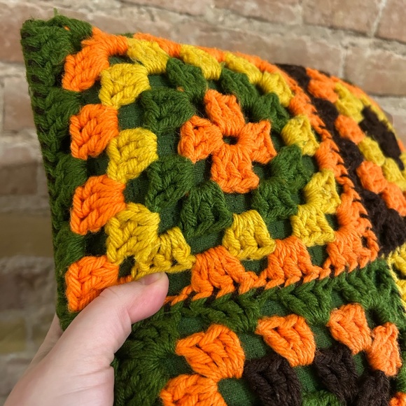 Retro Vintage 70’s Granny Square Throw Pillow Cushion - Picture 2 of 4